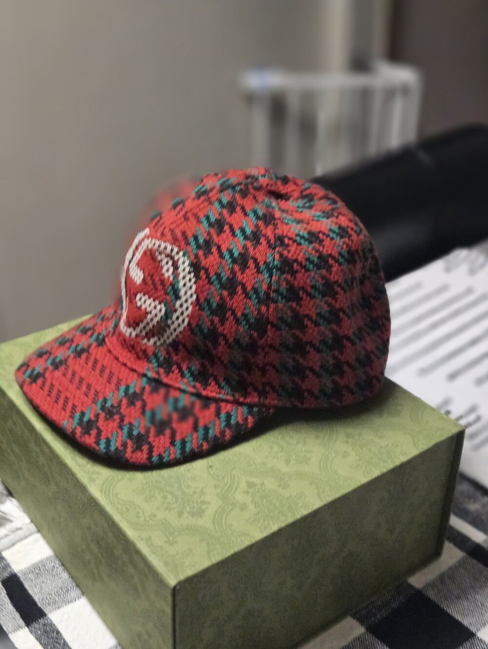 Gucci Red and Green Houndstooth Knit Baseball Cap with Logo